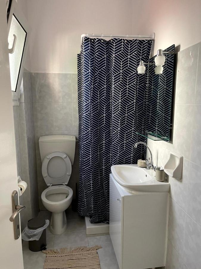 Η Ελπίδα Και Η Γιάννα Ξεκίνησαν Ένα Χώρο Cute Apartment Волос Екстериор снимка