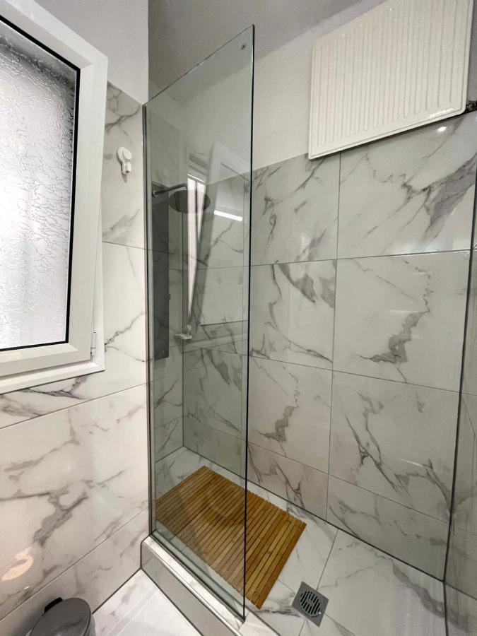 Η Ελπίδα Και Η Γιάννα Ξεκίνησαν Ένα Χώρο Cute Apartment Волос Екстериор снимка